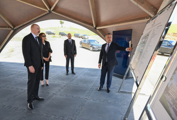 prezident ilham əliyev və birinci xanım mehriban əliyeva cəbrayıl rayon mərkəzi xəstəxanasının binasının tikintisi ilə tanış olublar 